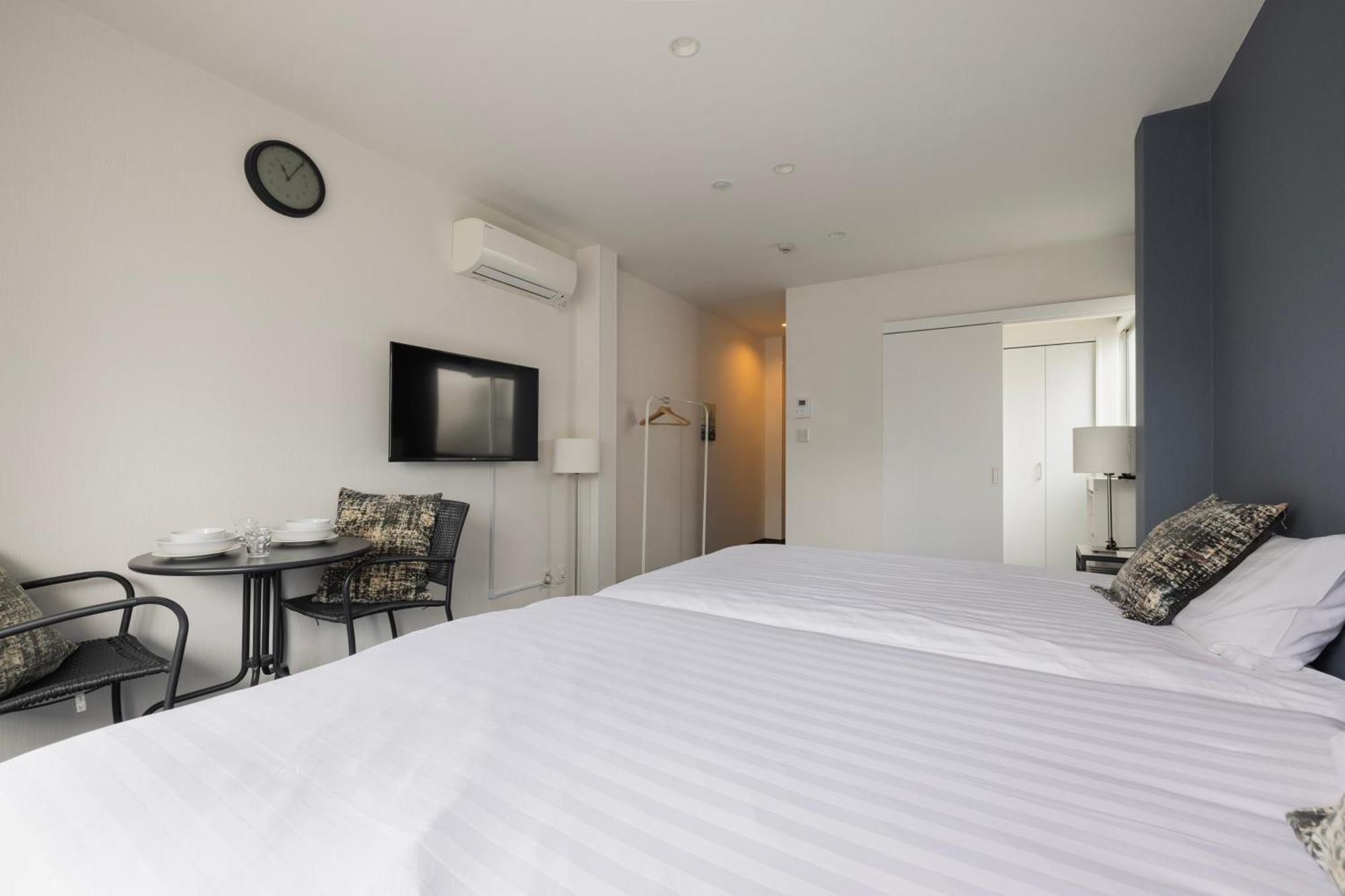 Namba Garden Square Apartment Osaka Exterior photo